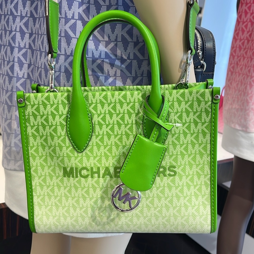 Michael Kors Mirella Small Ombré Signature Logo Crossbody Bag
COLOR JUNGLE - Picture 14 of 16